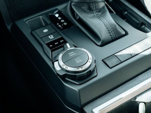 Used 2026 Toyota Tacoma SR5 image 32