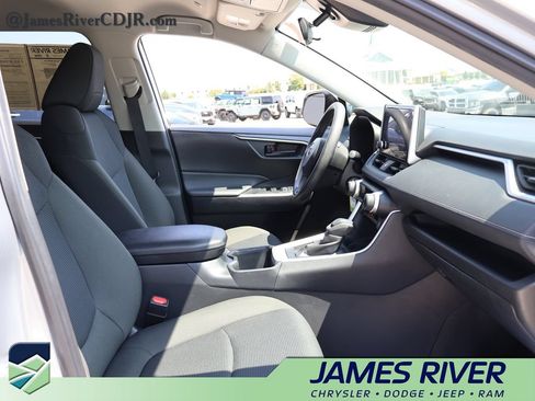 Used 2025 Toyota RAV4 LE FWD image 8