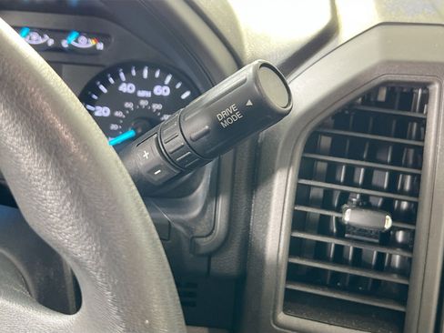 Used 2022 Ford F250 XL w/ Power Equipment Group image 16