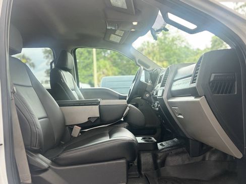 Used 2019 Ford F250 XL w/ Power Equipment Group AWD/4WD image 19