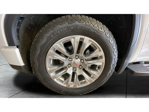 Certified 2024 GMC Sierra 1500 Denali AWD/4WD image 18