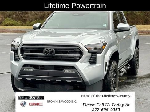 Used 2025 Toyota Tacoma SR5 image 1