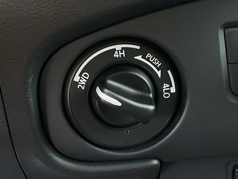 Used 2023 Nissan Frontier PRO-4X w/ Pro Convenience Package AWD/4WD image 26