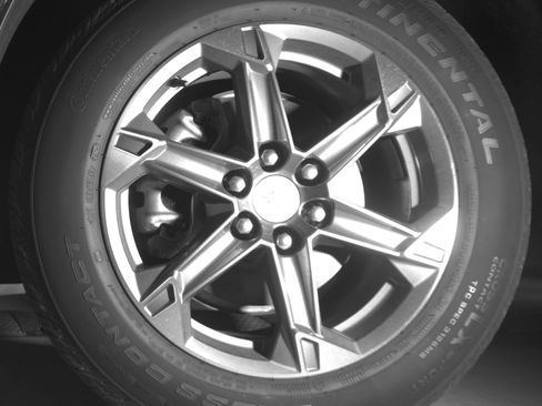 Used 2025 Chevrolet Blazer LT FWD image 12