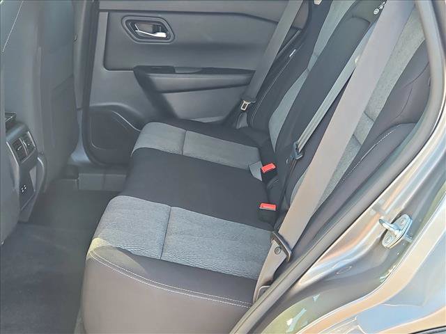 Used 2026 Nissan Rogue SV FWD image 18