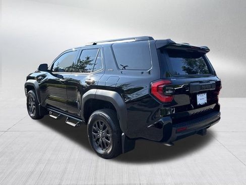 Used 2025 Toyota 4Runner SR5 AWD/4WD image 8