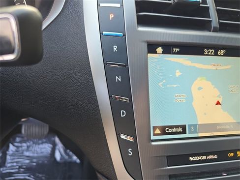 Used 2019 Lincoln MKZ Reserve image 23