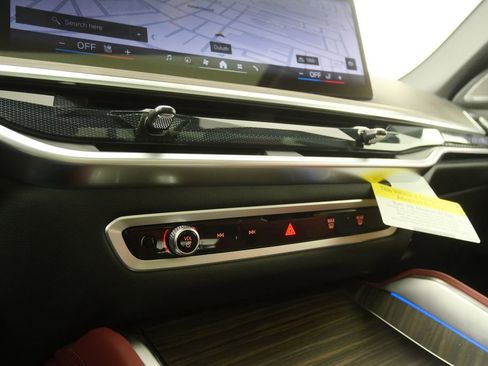 New 2026 BMW X6 xDrive40i w/ Climate Comfort Package image 27