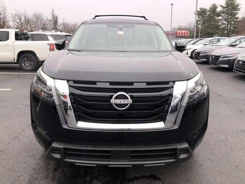 New 2025 Nissan Pathfinder SV image 16