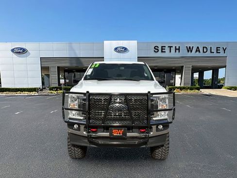 Used 2023 Ford F250 XLT w/ F-250 >10K GVWR Package image 2