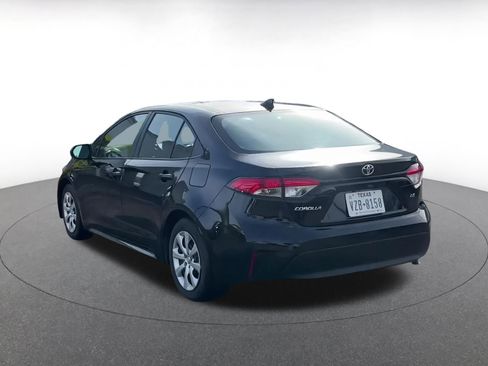 Used 2025 Toyota Corolla LE image 11