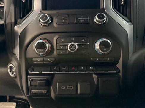 Used 2021 GMC Sierra 1500 Elevation image 28