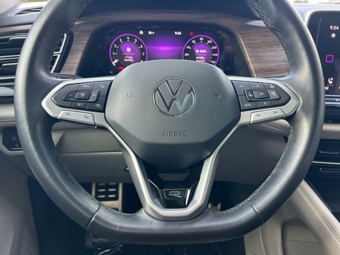 Used 2024 Volkswagen Atlas SEL Premium R-Line image 26