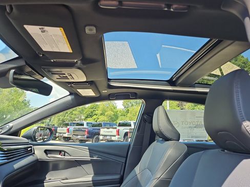 New 2026 Toyota Camry Hybrid AWD/4WD image 8
