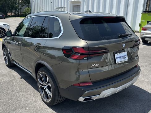 Used 2025 BMW X5 xDrive40i w/ Premium Package AWD/4WD image 8