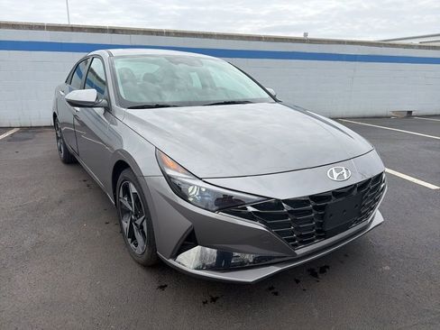 Used 2021 Hyundai Elantra Limited w/ Cargo Package image 7