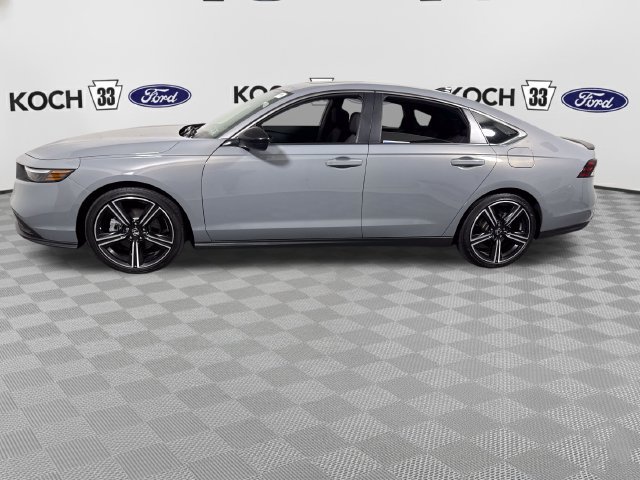 Used 2025 Honda Accord Sport image 4
