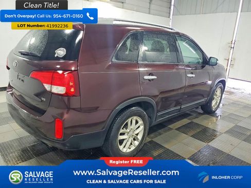 Used 2015 Kia Sorento LX image 4