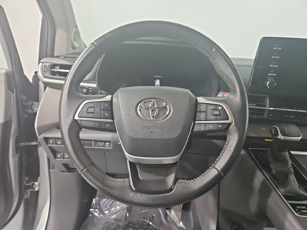 Used 2022 Toyota Sienna XLE w/ XLE Plus Package AWD/4WD image 15