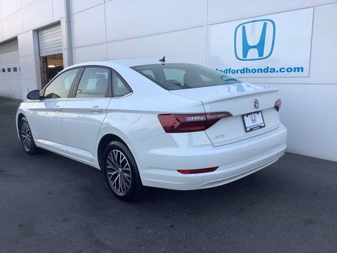 Used 2019 Volkswagen Jetta SE FWD image 4