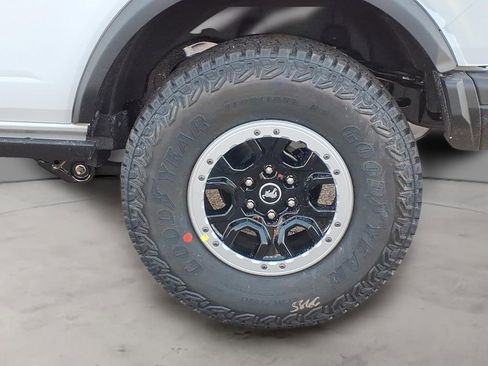 New 2025 Ford Bronco Badlands w/ Sasquatch Package image 4