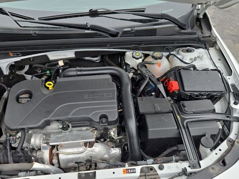 Used 2024 Chevrolet Malibu LT FWD image 30