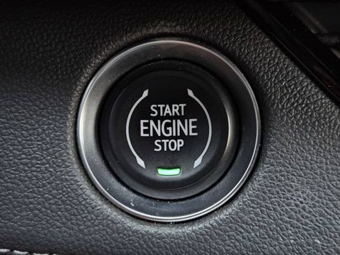 Used 2025 Buick Enclave Preferred FWD image 19