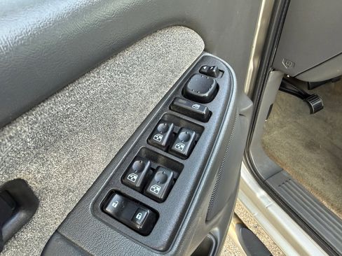 Used 2003 Chevrolet Silverado 2500 LS w/ Skid Plate Package image 11