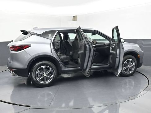 Used 2025 Chevrolet Blazer LT FWD image 47
