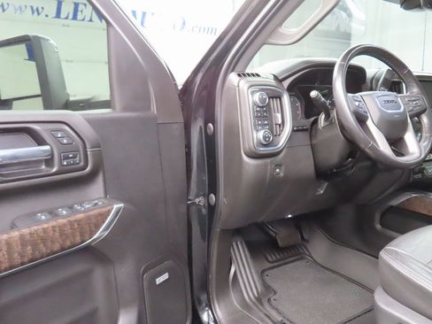 Used 2021 GMC Sierra 2500 Denali w/ Denali Black Diamond Edition image 62