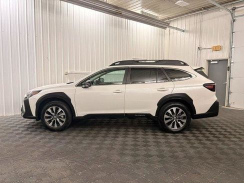 Used 2024 Subaru Outback Limited AWD/4WD image 2
