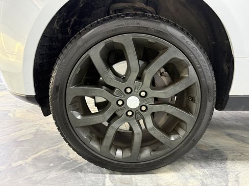 Used 2017 Land Rover Range Rover Supercharged image 28