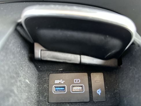 Used 2025 Genesis GV70 2.5T AWD/4WD image 29