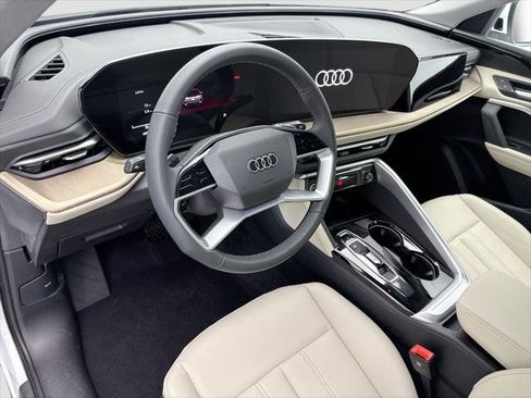 Used 2025 Audi Q5 Premium w/ Convenience Package AWD/4WD image 10