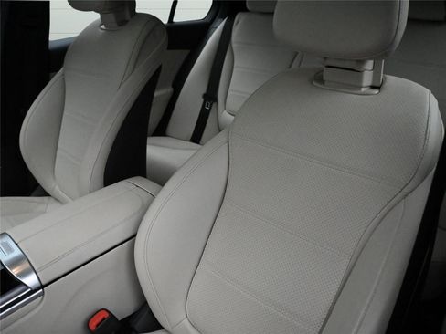 Used 2023 Mercedes-Benz C 300 4MATIC Sedan image 12