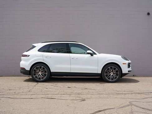 Used 2026 Porsche Cayenne AWD/4WD image 8
