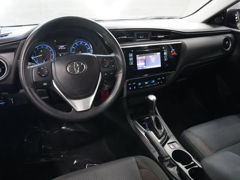 Used 2019 Toyota Corolla LE FWD image 25