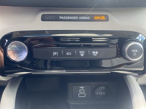 Used 2024 Ford Escape SE w/ PHEV Premium Package FWD image 15