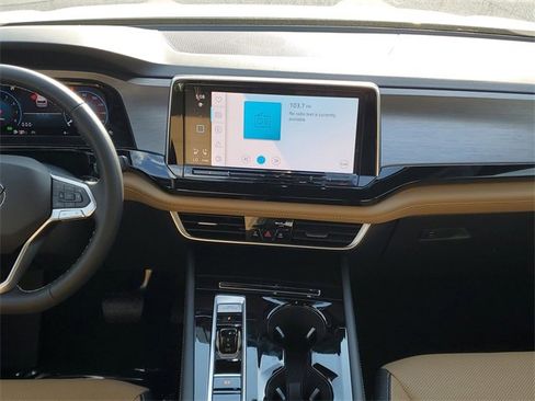 New 2026 Volkswagen Atlas Cross Sport SE image 13