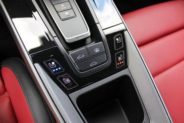 Used 2025 Porsche 911 Carrera RWD image 18