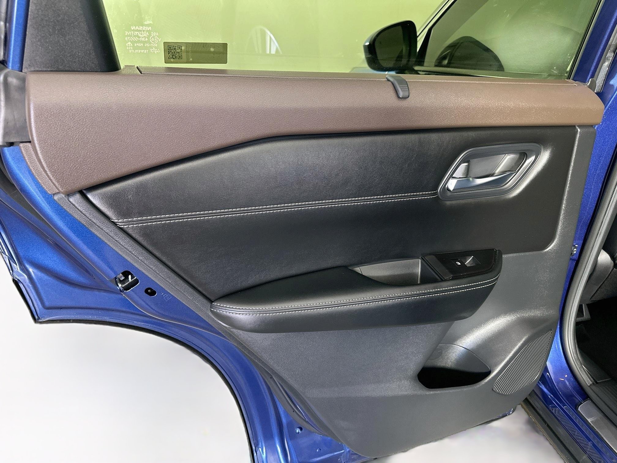 Used 2023 Nissan Rogue SV w/ SV Premium B Package FWD image 26