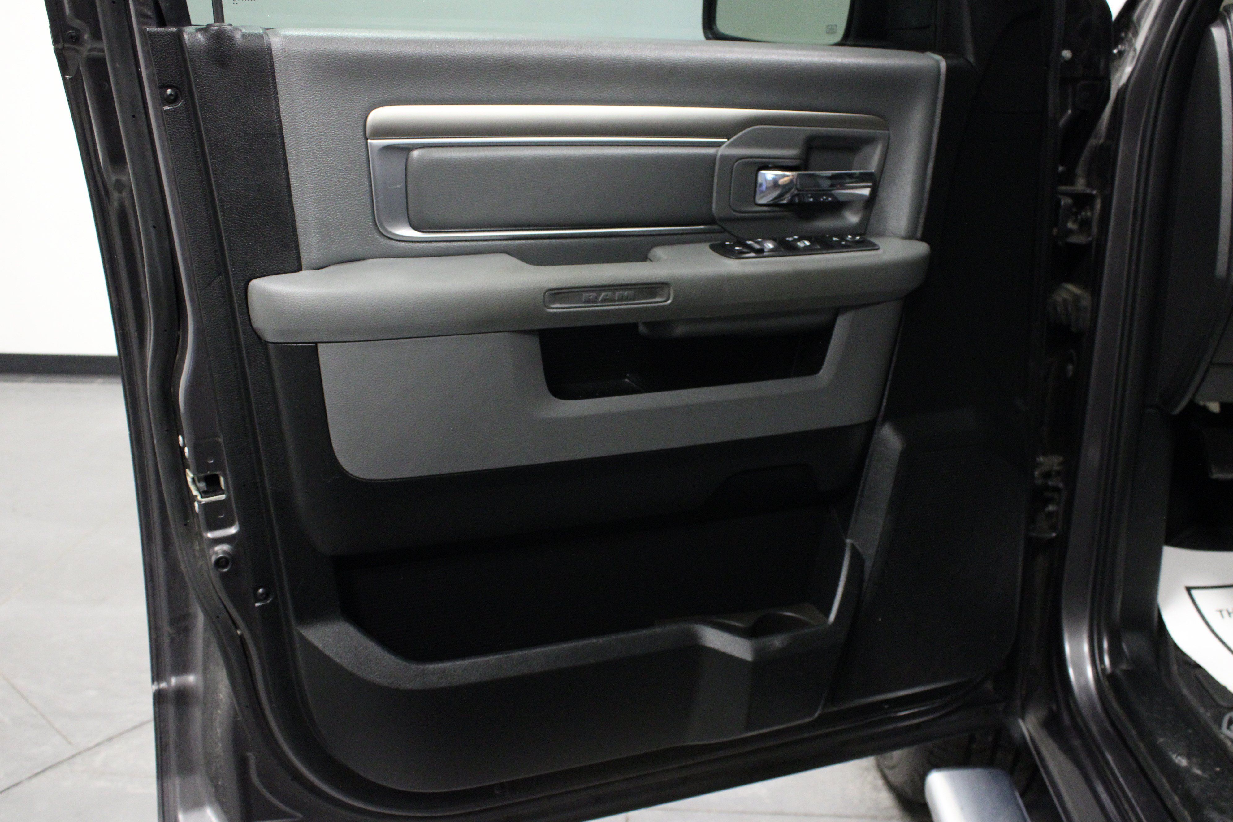 Used 2018 RAM 1500 Big Horn AWD/4WD image 11