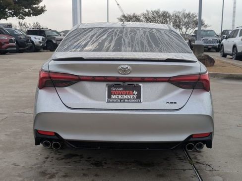 Used 2019 Toyota Avalon XSE image 7