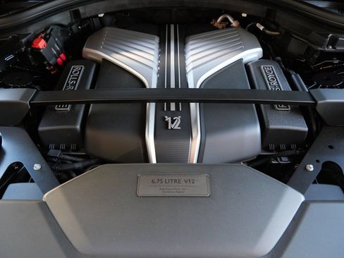 Used 2026 Rolls-Royce Cullinan AWD/4WD image 31