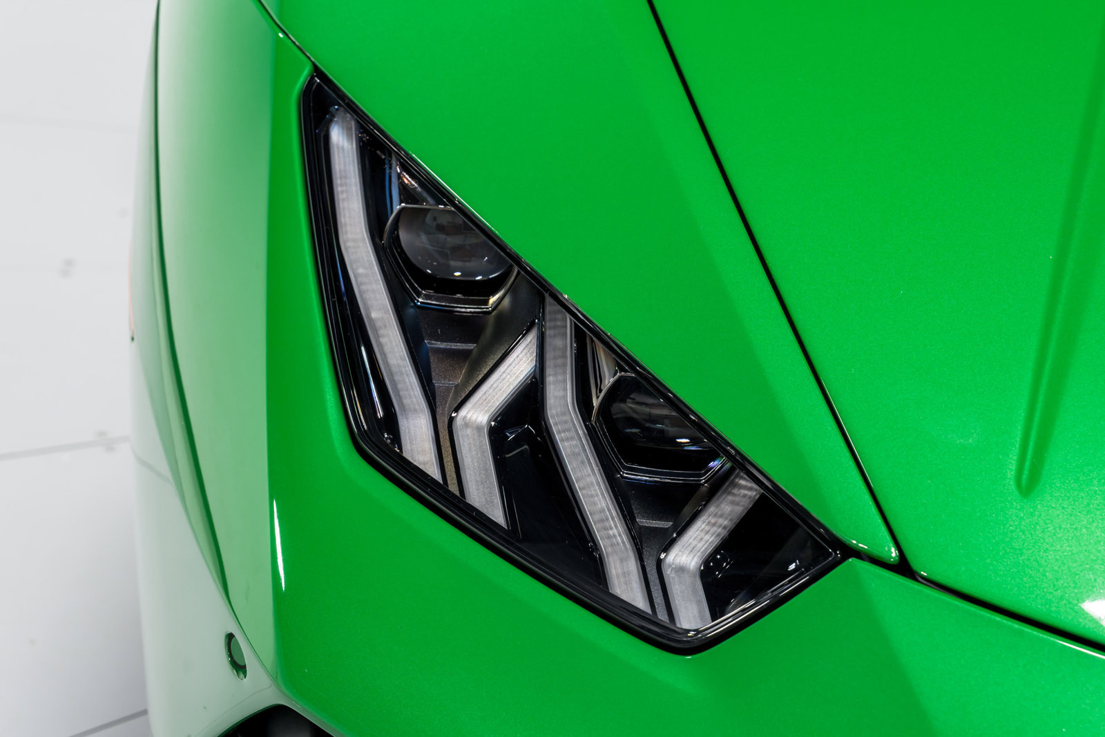 Used 2022 Lamborghini Huracan EVO RWD image 47