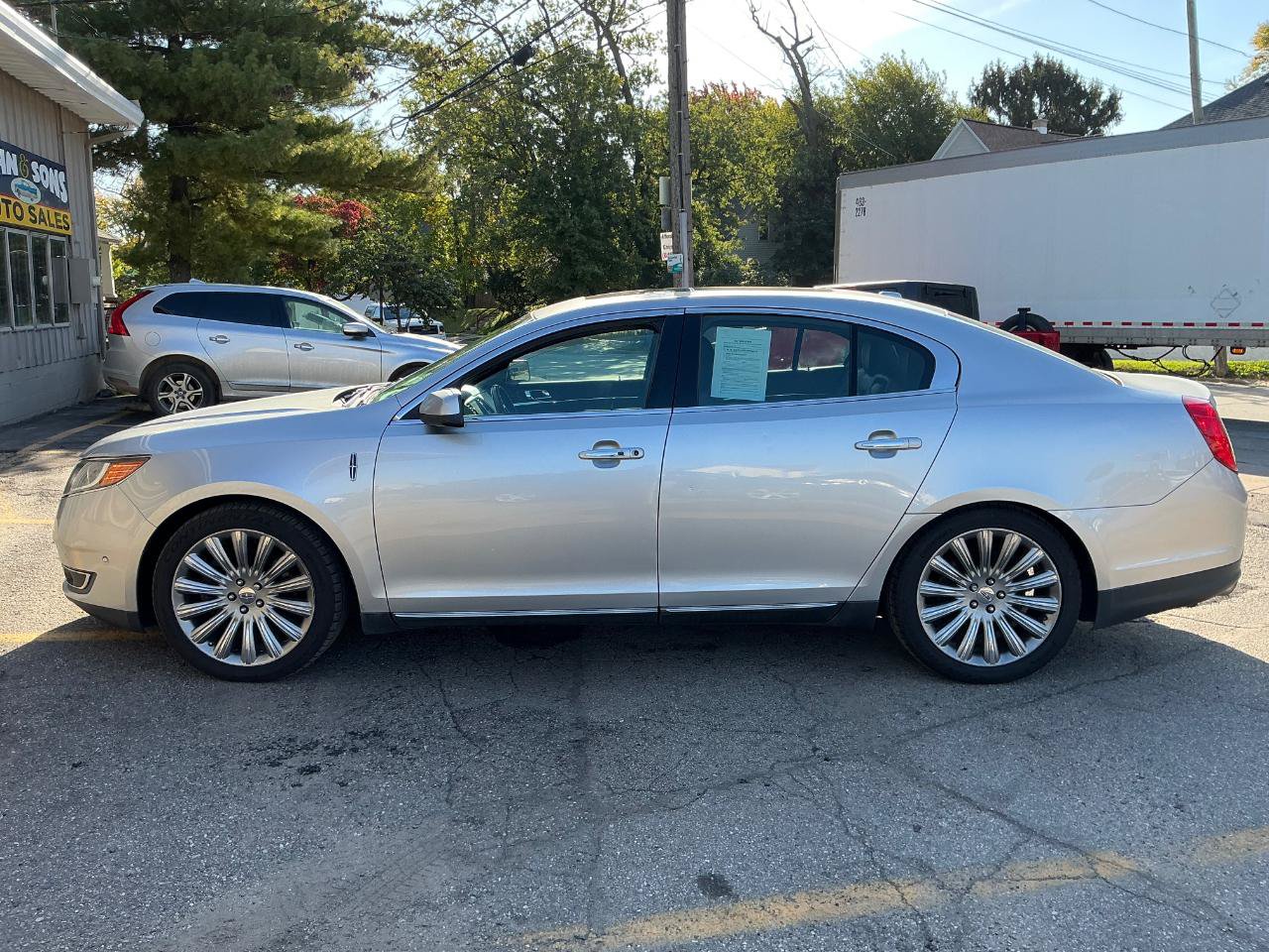 Used 2013 Lincoln MKS AWD image 7