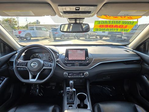 Used 2020 Nissan Altima 2.5 SL FWD image 13