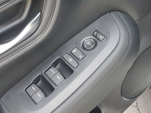 New 2027 Honda HR-V LX image 9