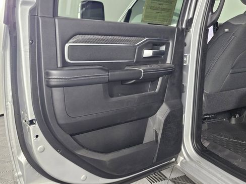 New 2026 RAM 3500 Big Horn AWD/4WD image 32