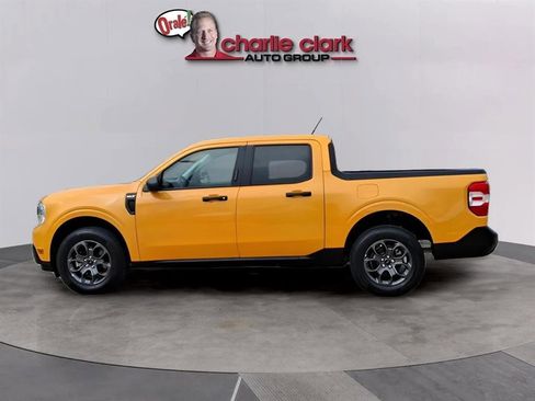 Used 2022 Ford Maverick XLT image 2